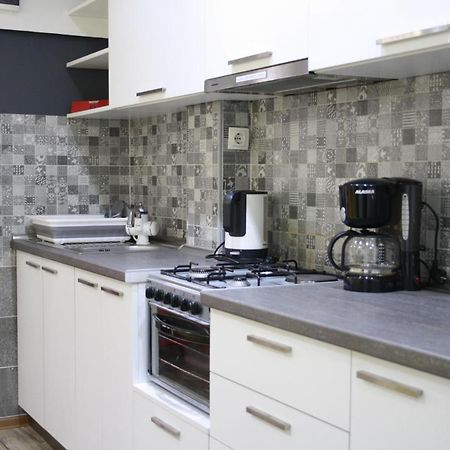 Studio House - Getaway บิโตลา ภายนอก รูปภาพ